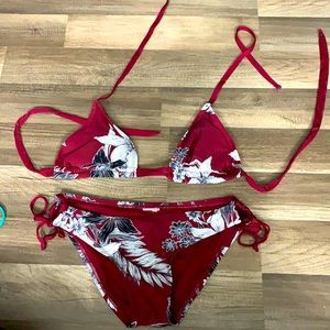 Women’s burgundy floral bikini